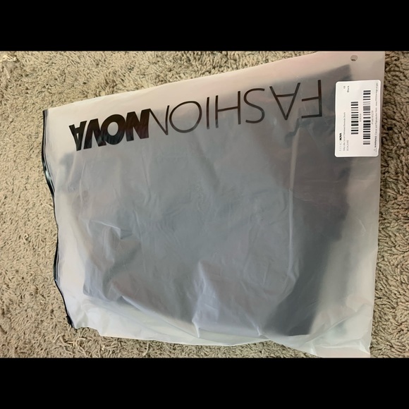 FASHION NOVA dirty little secret Black High Waist ripped Bermuda denim short NWT - Picture 6 of 11